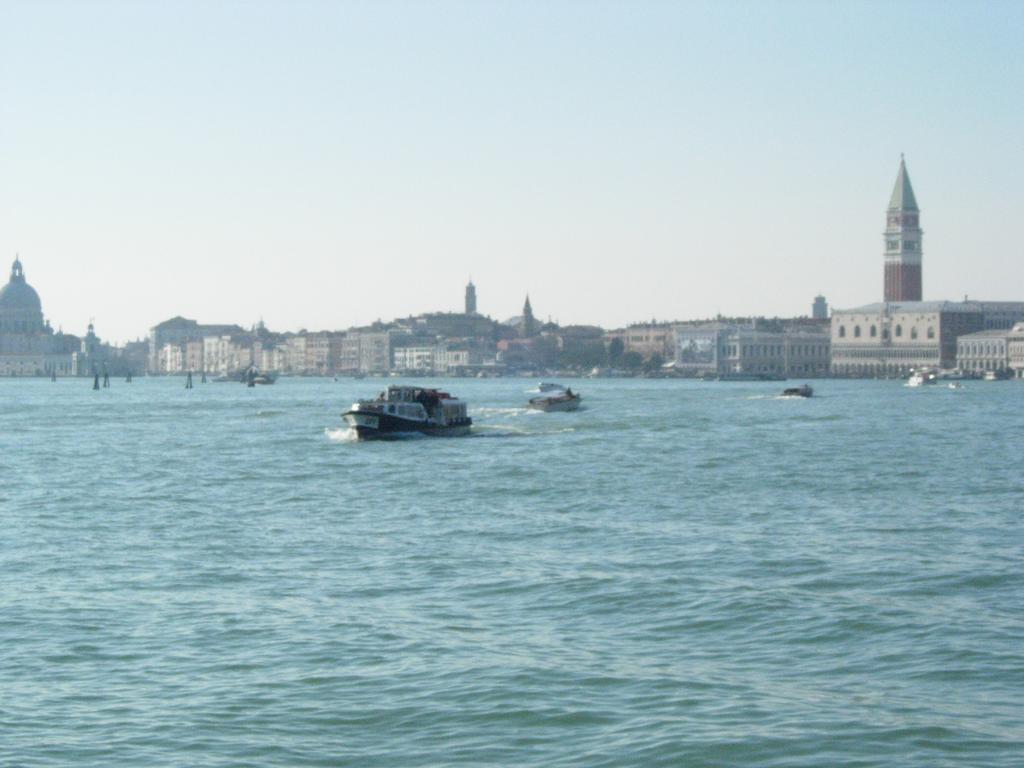 Appartamento Vacanze Casadueottanta Loc-13704 Venecia Exterior foto